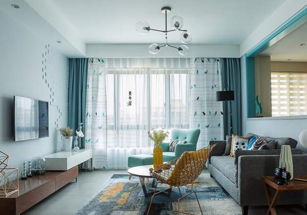 客廳窗簾顏色怎么選擇？家居軟裝搭配客廳窗簾選購技巧